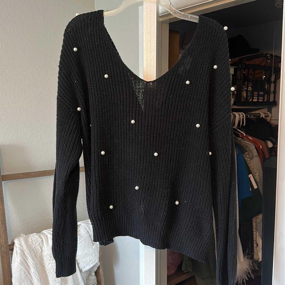 Jessica Simpson pearl black sweater
